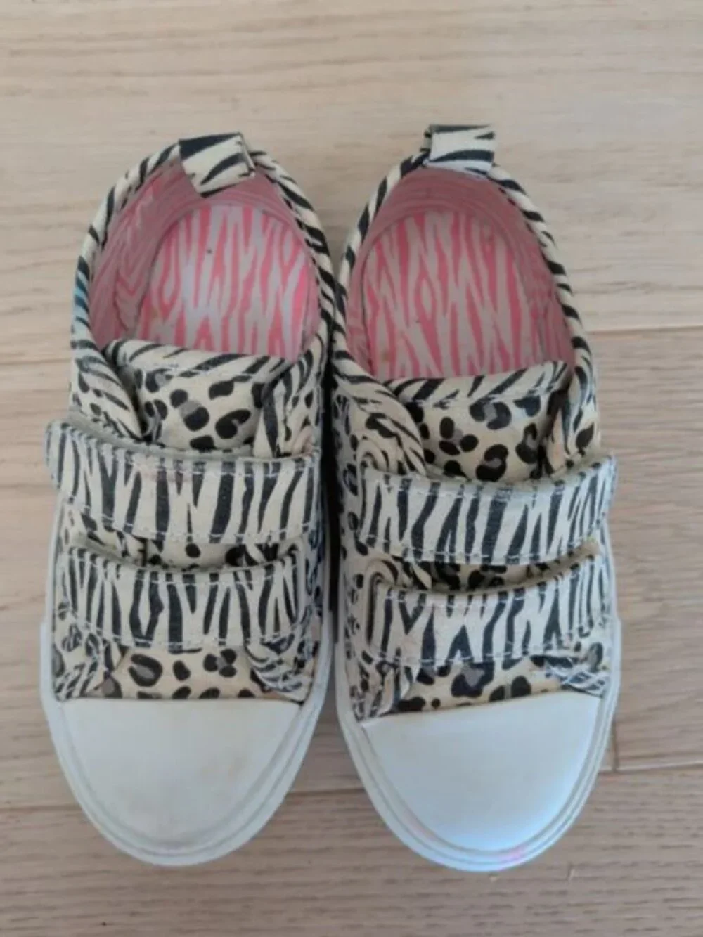 H&M sneakers Hook and Loop tiger and leopard print size 9.5